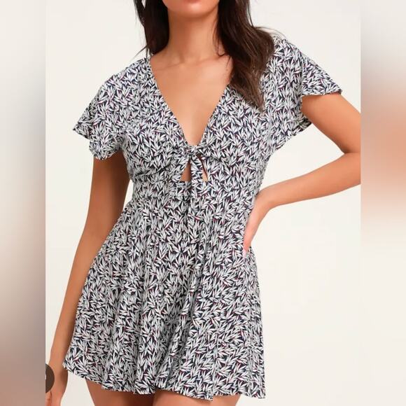 Lulu's Dondi Navy Blue and White Print Romper Women's Size Medium - Picture 2 of 14